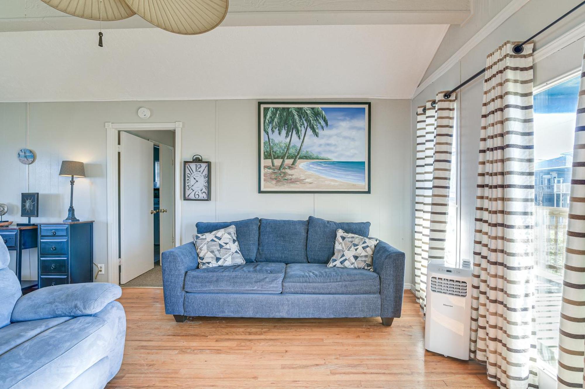 Second-Row Surfside Beach House Newly Renovated! Eksteriør bilde