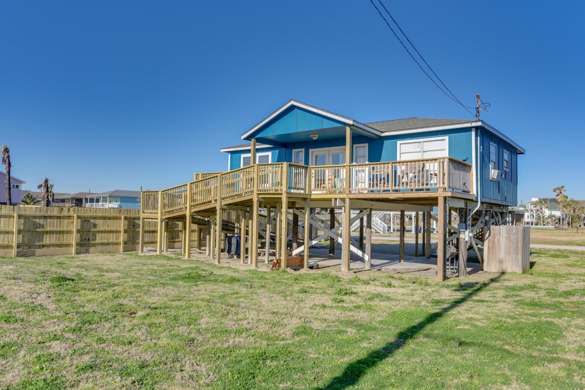 Second-Row Surfside Beach House Newly Renovated! Eksteriør bilde