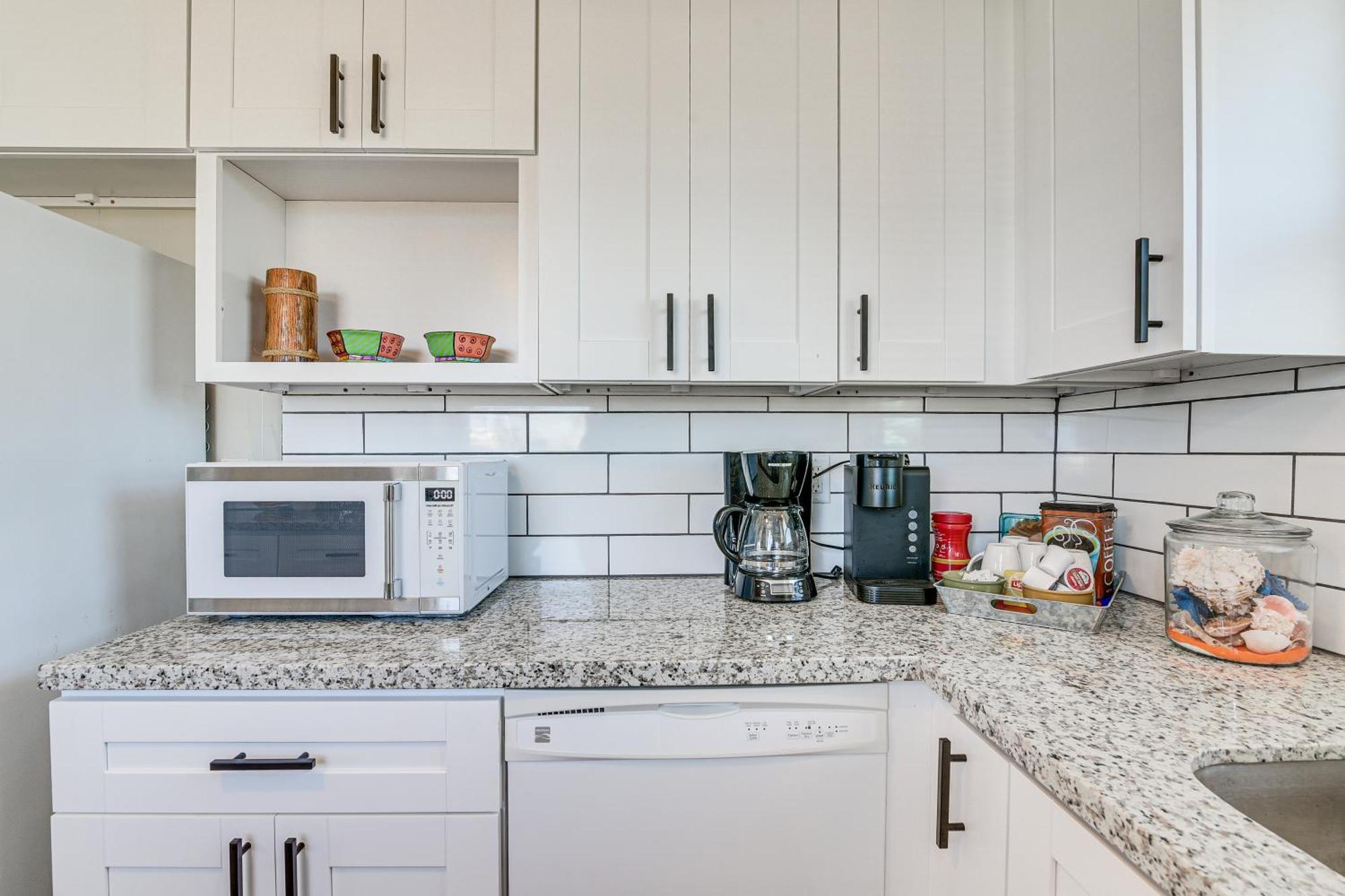 Second-Row Surfside Beach House Newly Renovated! Eksteriør bilde
